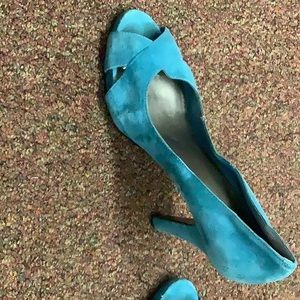 Nine West green suede shoes sz 8M